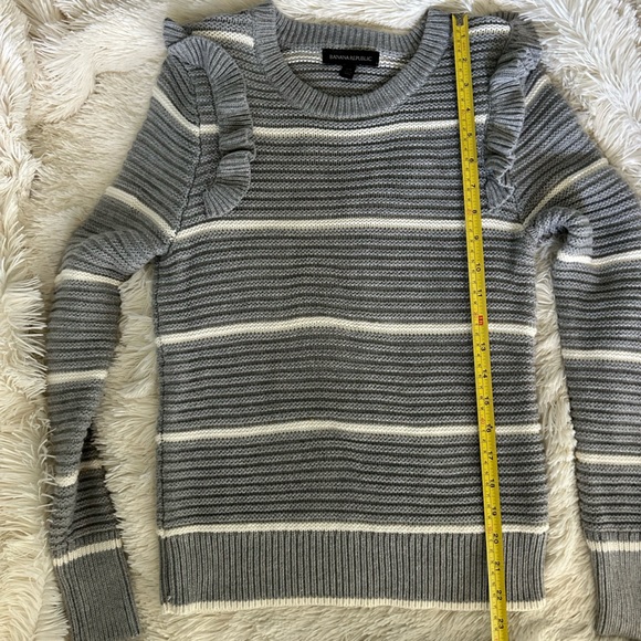 Banana Republic striped sweater with ruffle shoulder details - Picture 6 of 6